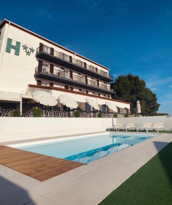 Hotel Le Belvedere แซงต์-ซีเปรียง ภายนอก รูปภาพ